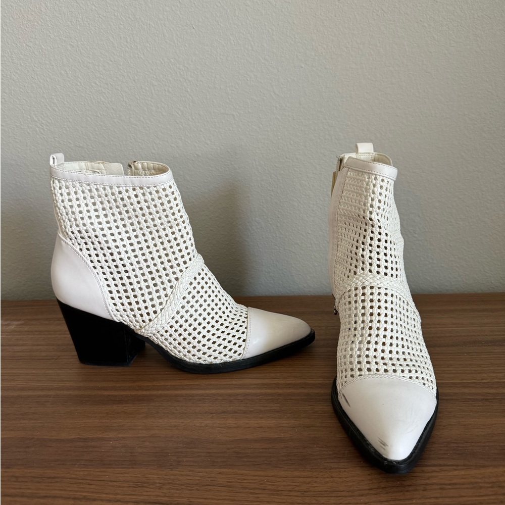 Sam Edelman Elita Woven Bootie